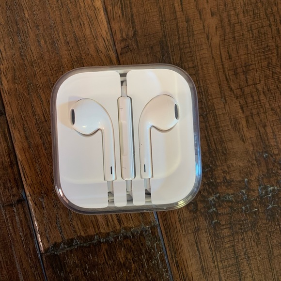 Apple Other - Apple Genuine EarPods
